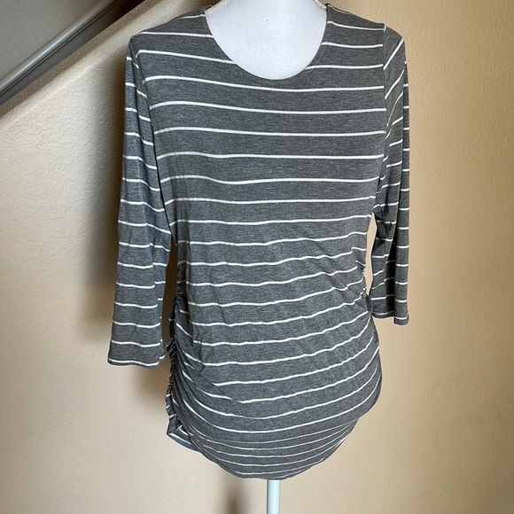 Jessica Simpson maternity striped top - Picture 1 of 6